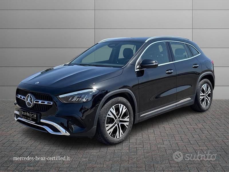 Nero Usata 2024 Mercedes GLA200 Advanced SUV | 45.900 € (Molto cara) - Immagine 1/4