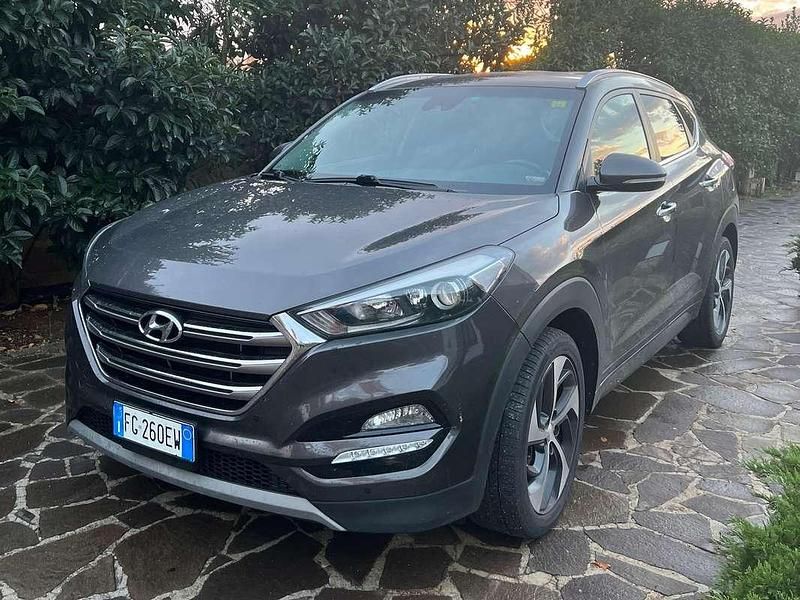 Marrone Usata 2017 Hyundai Tucson Xpossible SUV | 12.800 € (Cara) - Immagine 1/1