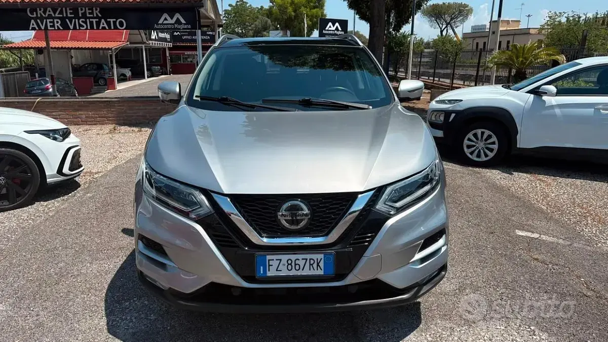 Usata Nissan Qashqai Tekna 140 CV (102 kW) 2019 Grigio SUV