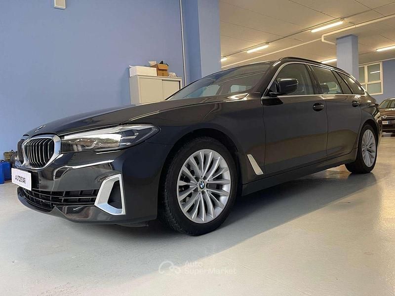 Usata BMW 520 190 CV (139 kW) 2022 Nero Station wagon