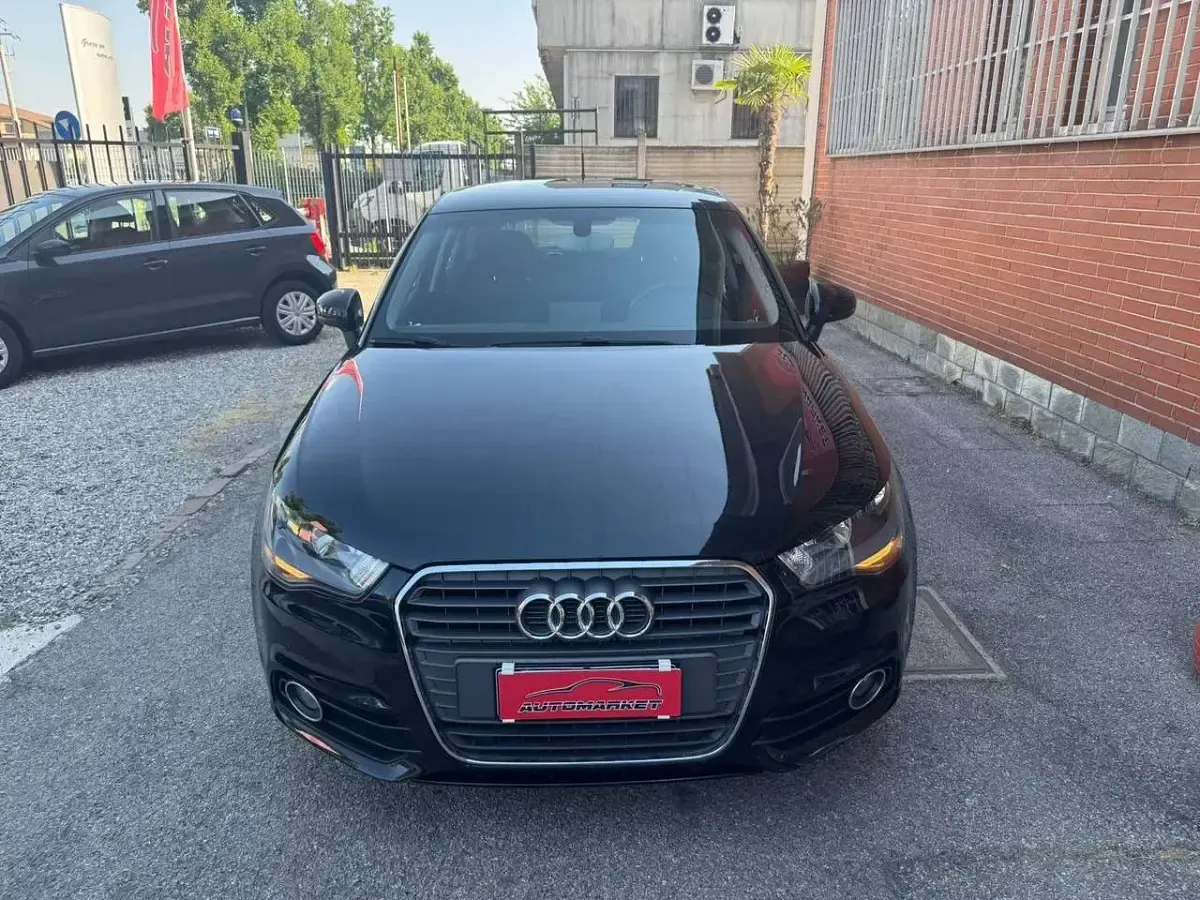 Usata Audi A1 Sportback Ambition 122 CV (89 kW) 2012 Nero Utilitaria