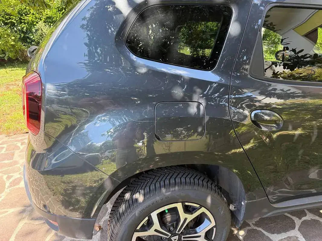 Usata Dacia Duster 101 CV (74 kW) 2021 Grigio SUV