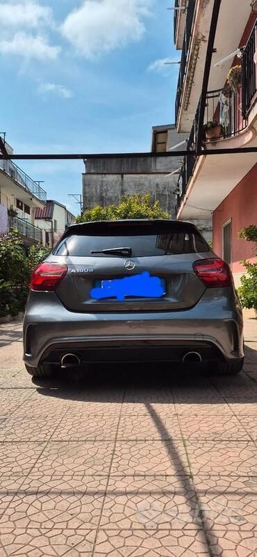 Usata Mercedes A180 AMG 116 CV (85 kW) 2016 Grigio Berlina