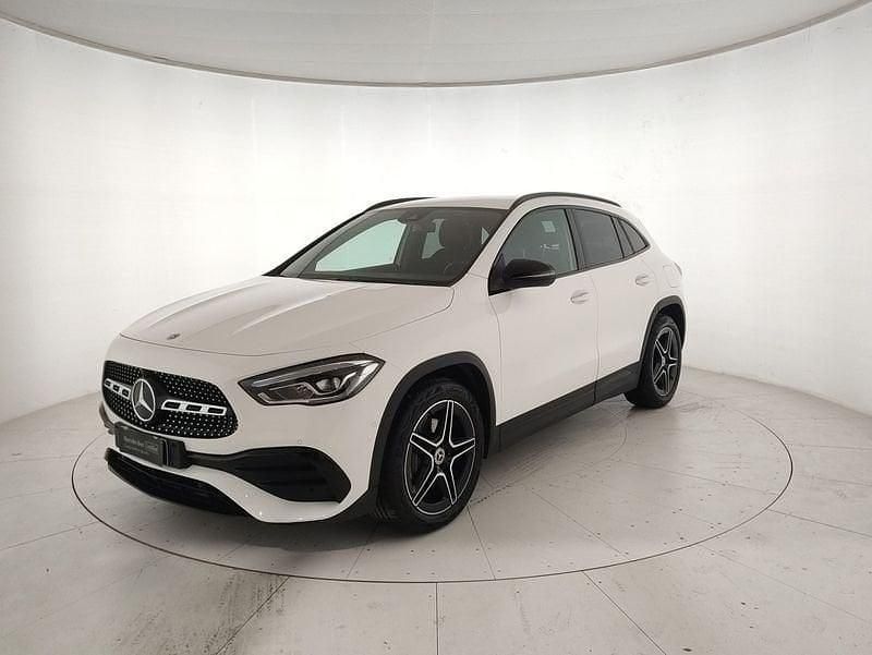 Bianco Usata 2022 Mercedes GLA200 Premium SUV | 33.300 € (Buon prezzo) - Immagine 1/4