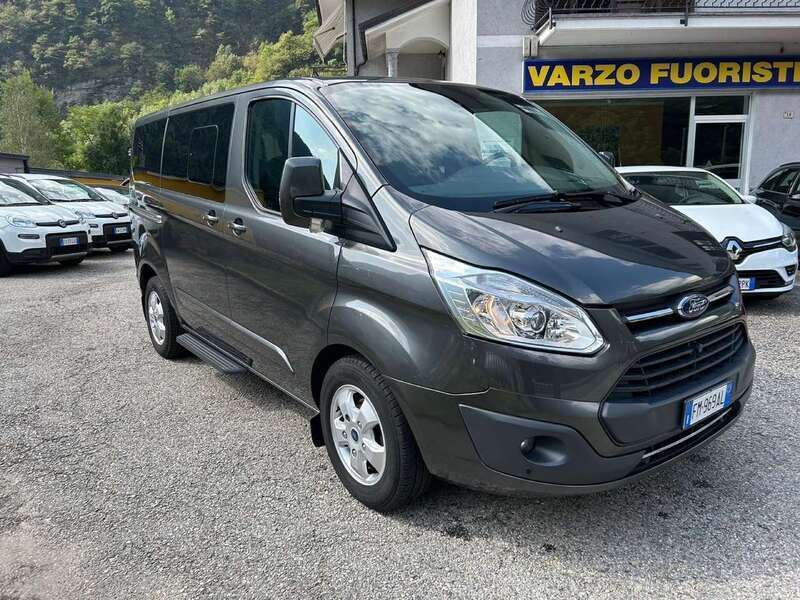 Grigio Usata 2017 Ford Tourneo Custom Titanium Furgone | 28.600 € (Buon prezzo) - Immagine 1/4