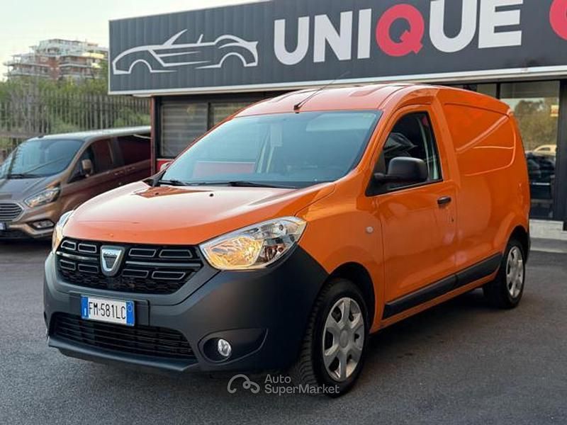 Usata Dacia Dokker 102 CV (75 kW) 2017 Arancione Monovolume
