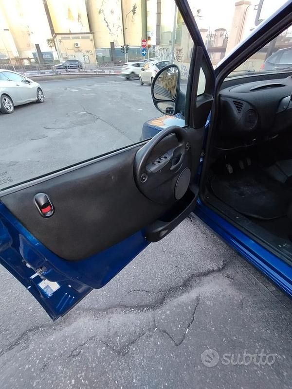 Usata Fiat Multipla Emotion 120 CV (88 kW) 2006 Blu Monovolume