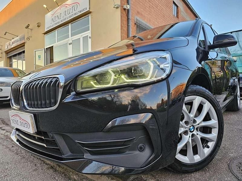 Usata BMW 218 Gran Tourer Luxury Line 150 CV (110 kW) 2021 Nero Monovolume
