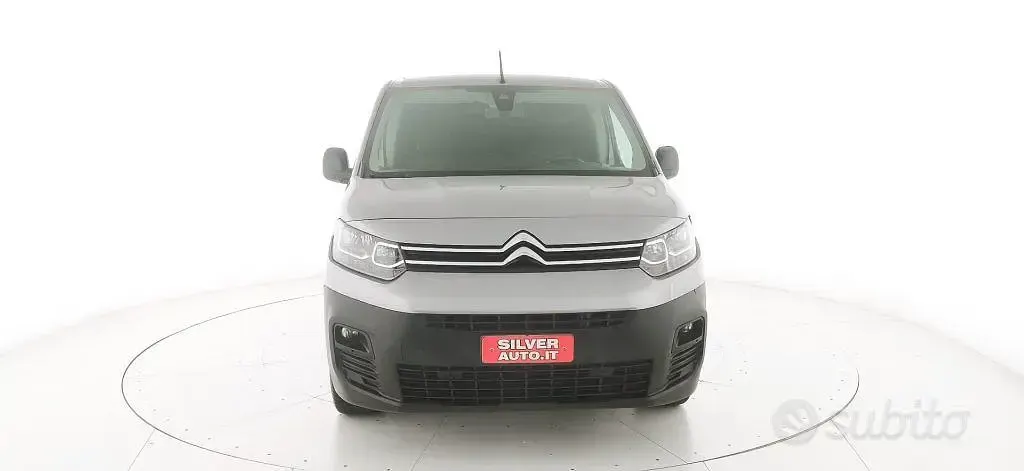 Usata Citroën Berlingo 102 CV (75 kW) 2022 Grigio metallizzato Monovolume