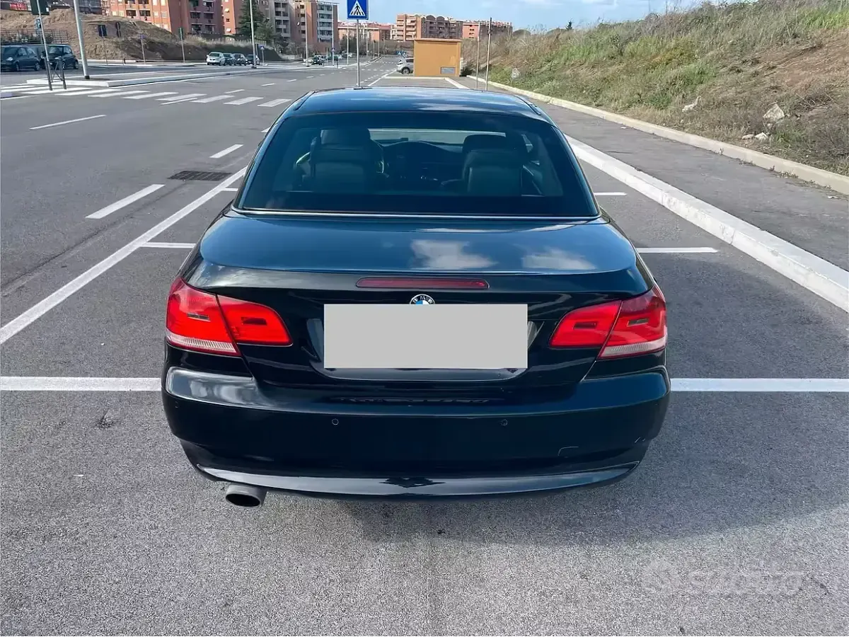 Usata BMW 320 Cabriolet 170 CV (125 kW) 2009 Cabrio