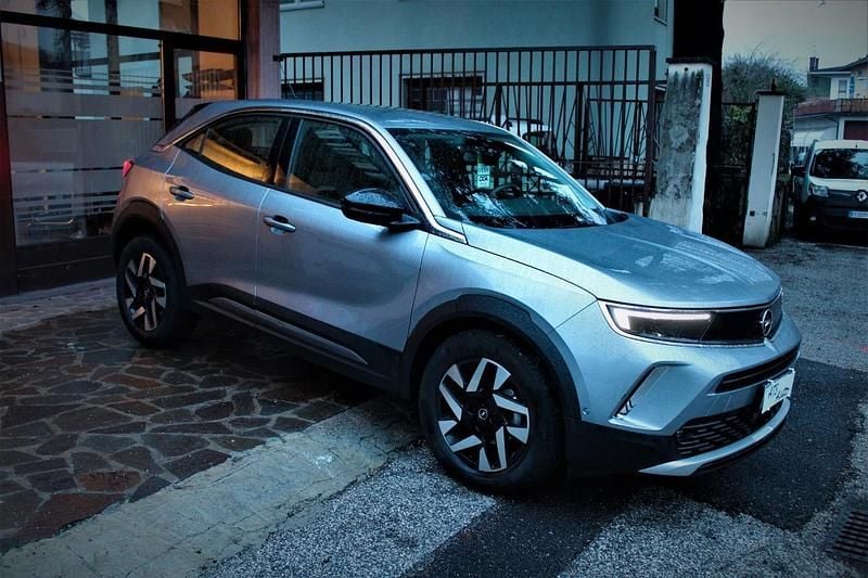 Usata Opel Mokka Elegance 110 CV (80 kW) 2021 Argento SUV