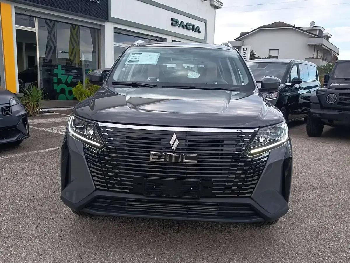 Nuova EMC SETTE 174 CV (127 kW) 2026 Grigio SUV
