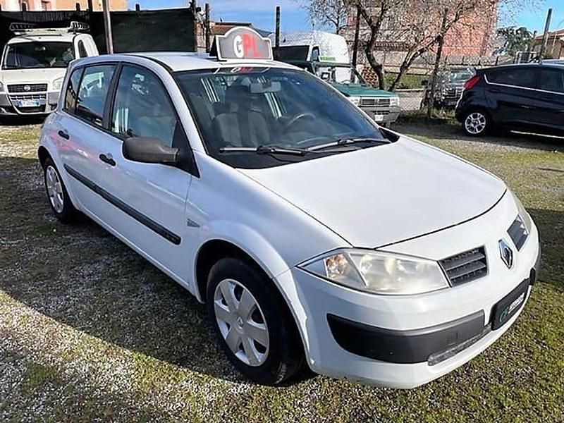 Usata Renault Mégane II Authentique 99 CV (72 kW) 2005 Bianco