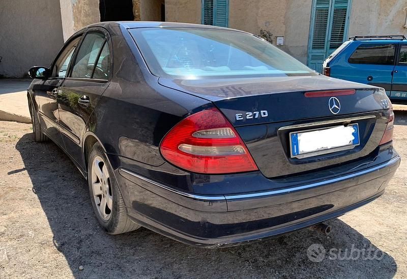 Usata Mercedes E270 177 CV (130 kW) 2005 Berlina