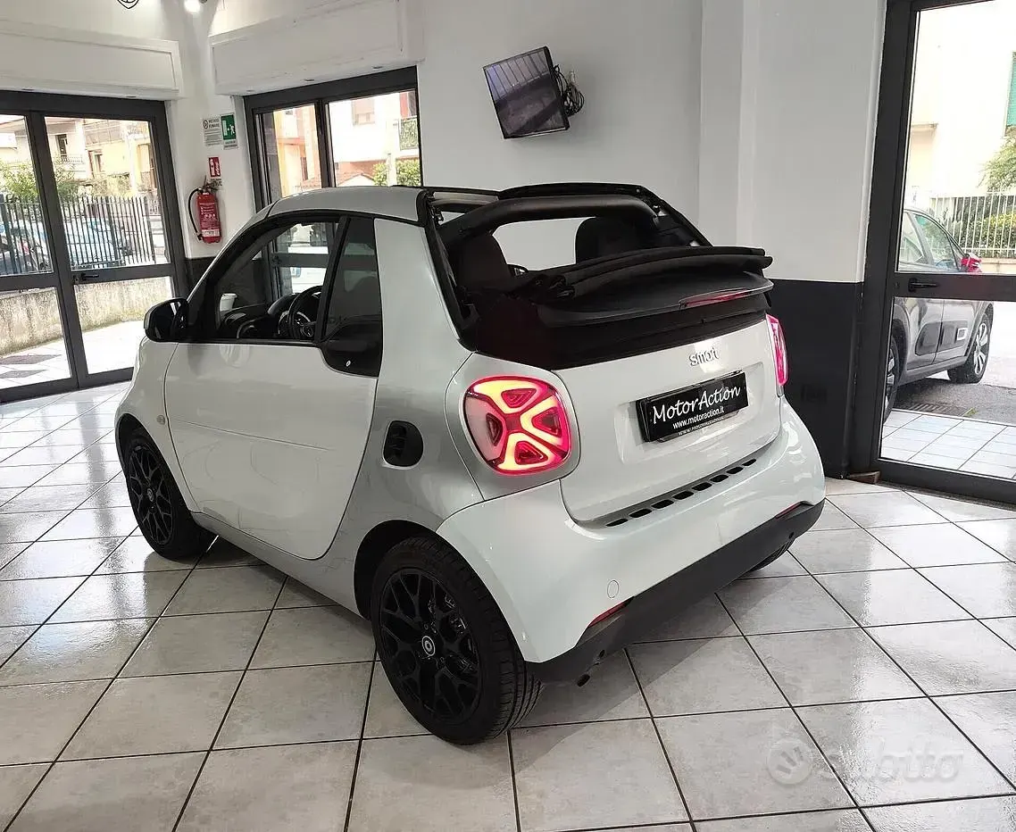 Usata Smart ForTwo Cabrio Passion 71 CV (52 kW) 2017 Bianco Cabrio