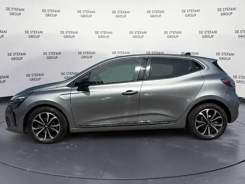 Usata Renault Clio Techno 91 CV (66 kW) 2025 Grigio Utilitaria