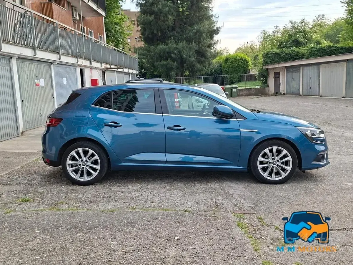 Usata Renault Mégane IV Intens 110 CV (80 kW) 2018 Blu Berlina
