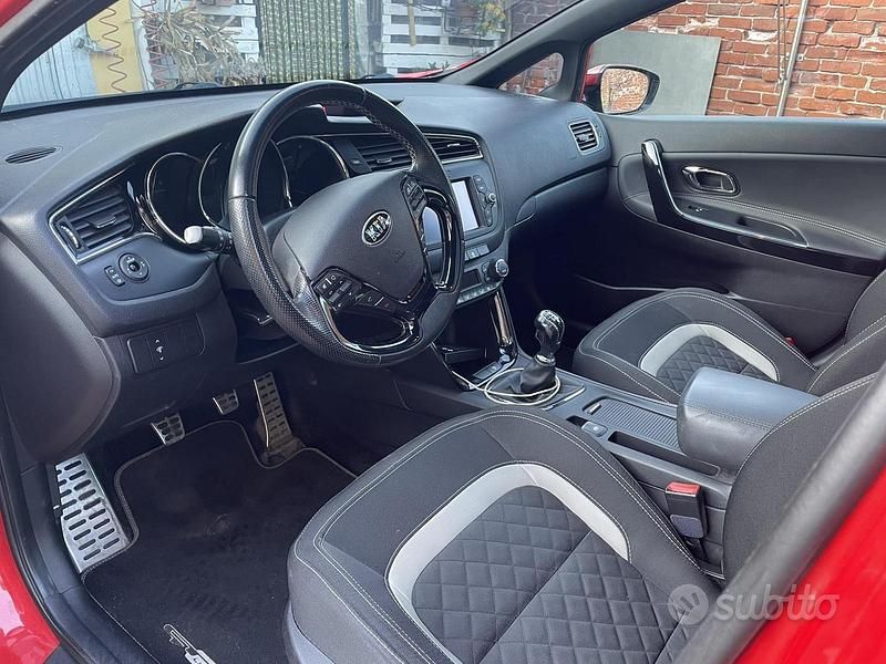 Usata Kia Ceed GT GT-Line 110 CV (80 kW) 2016 Rosso Berlina