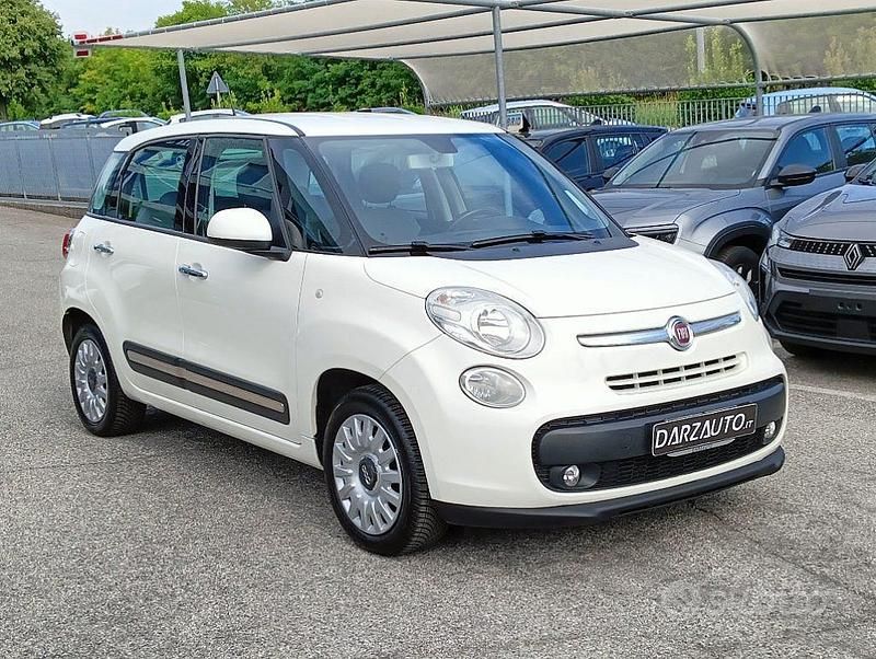 Usado Fiat 500L Pop Star 120 CV (88 kW) 2016 Blanco Monovolumen