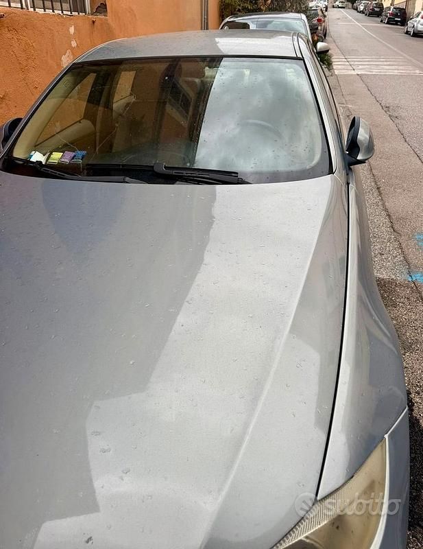 Begagnad BMW 320 163 HK (119 kW) 2005 Grön Sedan