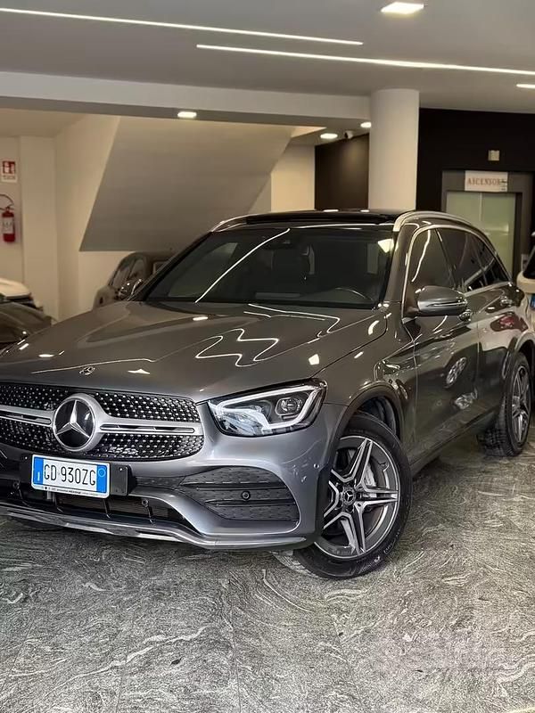 Usata Mercedes GLC220 Premium 194 CV (142 kW) 2019 Grigio Station wagon