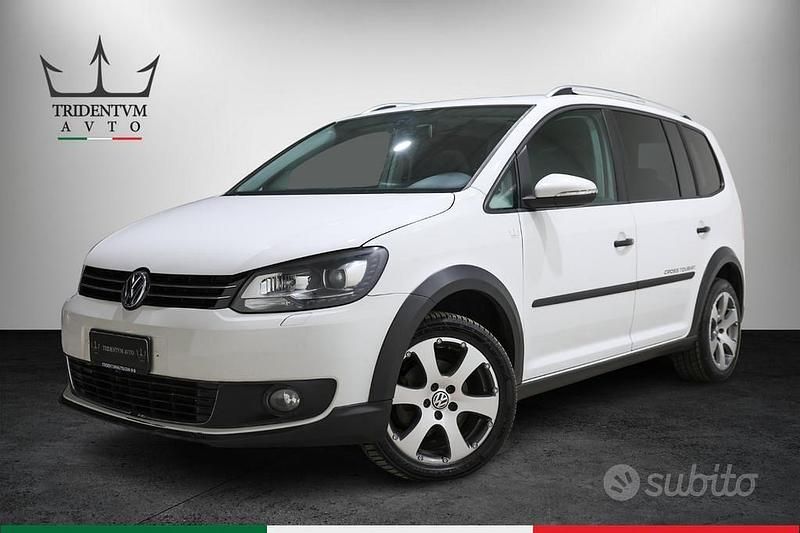 Bianco Usata 2010 VW Touran Highline Monovolume | 13.500 € (Molto cara) - Immagine 1/4