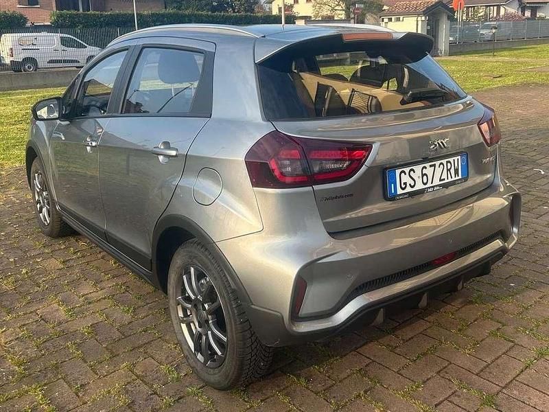 Usata EMC Wave 2 103 CV (75 kW) 2024 Grigio SUV