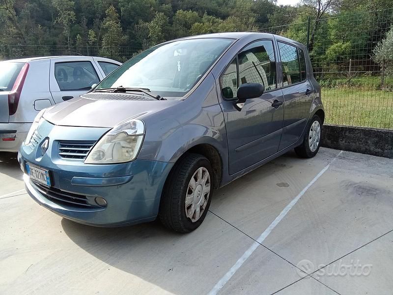 Usata Renault Modus 2006 Grigio Monovolume