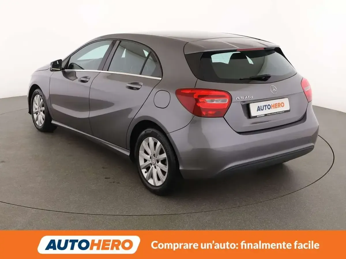 Usata Mercedes A160 Business 90 CV (66 kW) 2016 Grigio Utilitaria