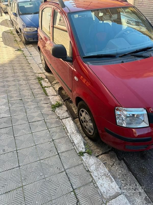 Usata Fiat Panda 75 CV (55 kW) 2011 Rosso Utilitaria
