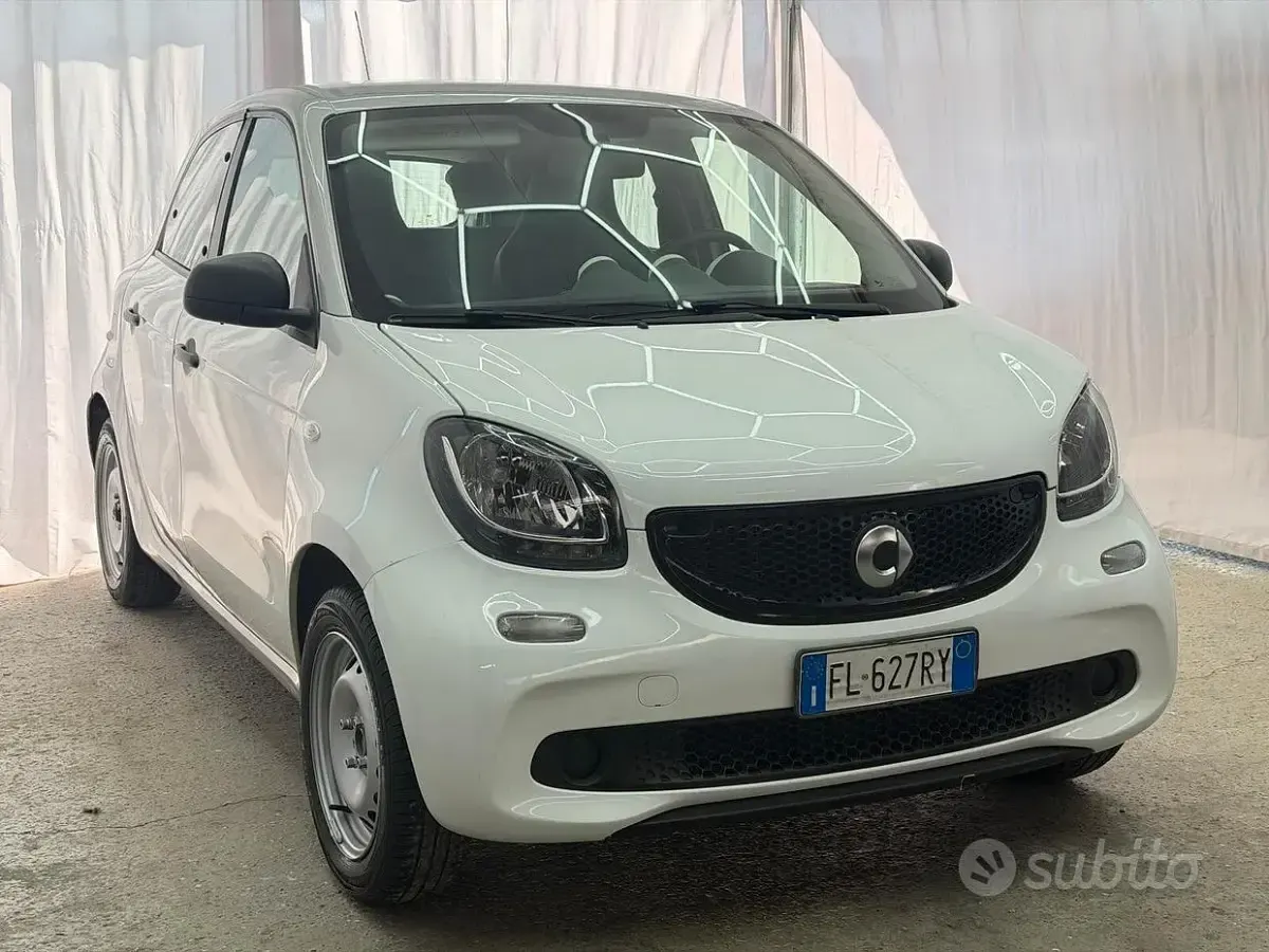 Usata Smart ForFour Passion 71 CV (52 kW) 2017 Bianco Utilitaria