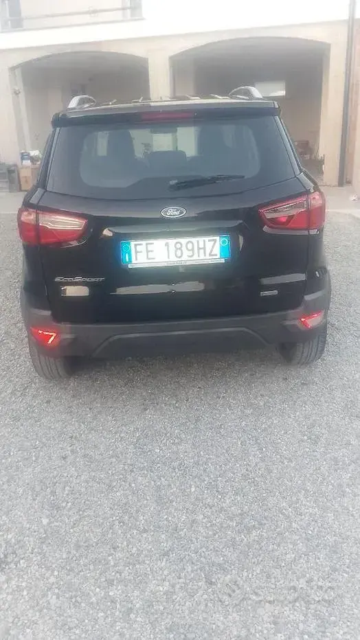 Usata Ford Ecosport 125 CV (91 kW) 2016 Nero SUV
