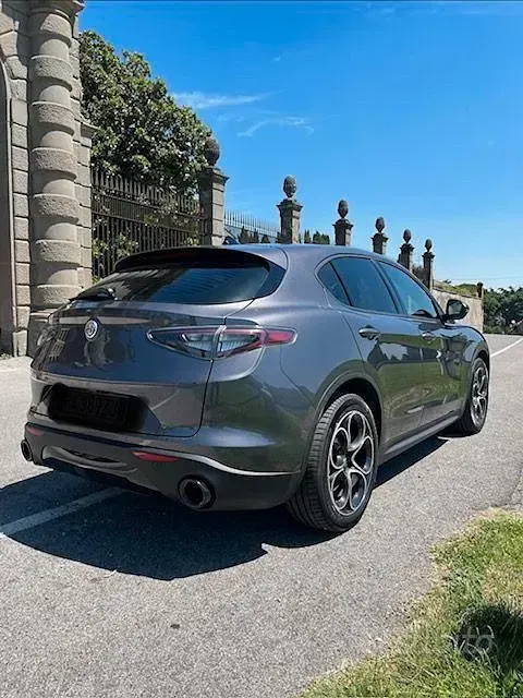 Usata Alfa Romeo Stelvio 160 CV (117 kW) 2025 Grigio SUV