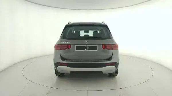 Usata Mercedes GLB180 Advanced 116 CV (85 kW) 2025 Grigio SUV
