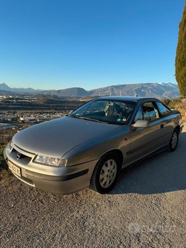 Usata Opel Calibra 1995 Grigio Coupé
