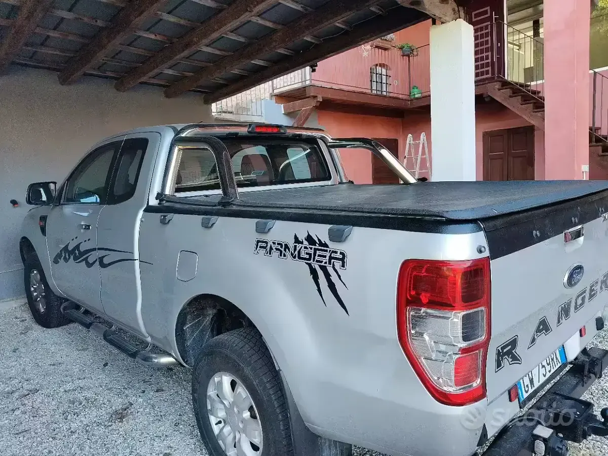 Usata Ford Ranger XLT 160 CV (117 kW) 2015 Grigio Pick-up