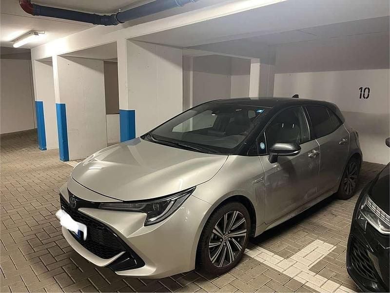 Usata Toyota Corolla Style 98 CV (72 kW) 2022 Argento Berlina