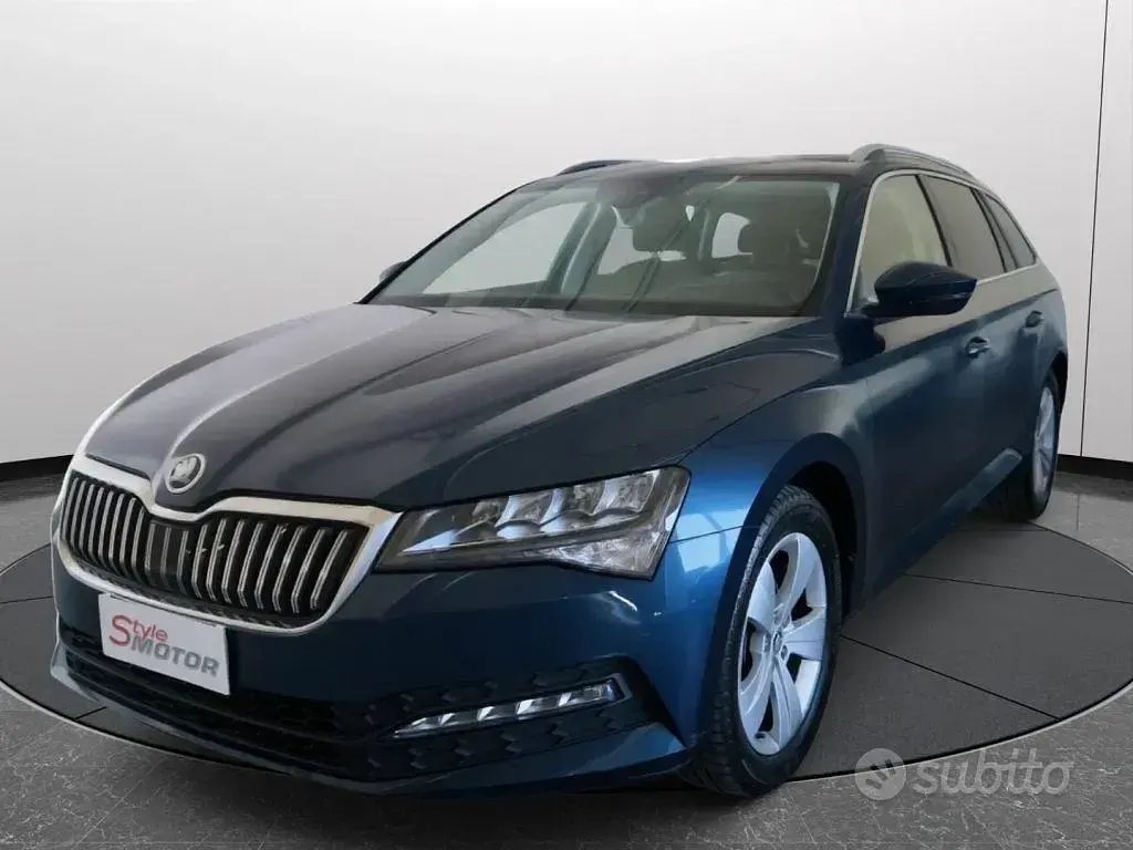 Usata Skoda Superb Executive 122 CV (89 kW) 2021 Bluazzurro Station wagon