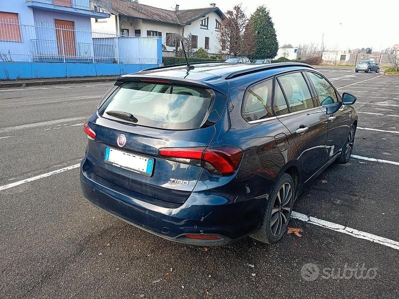 Usata Fiat Tipo Lounge 120 CV (88 kW) 2018 Blu Station wagon