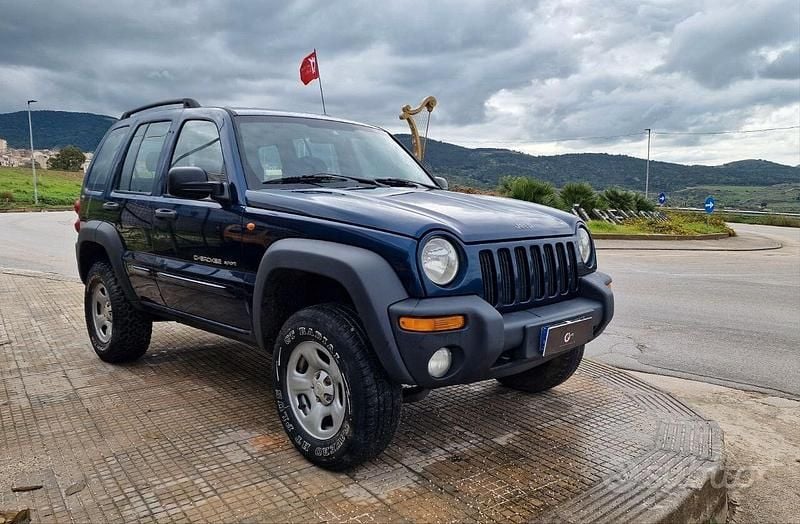 Usata Jeep Cherokee Sport 142 CV (104 kW) 2002 Blu SUV