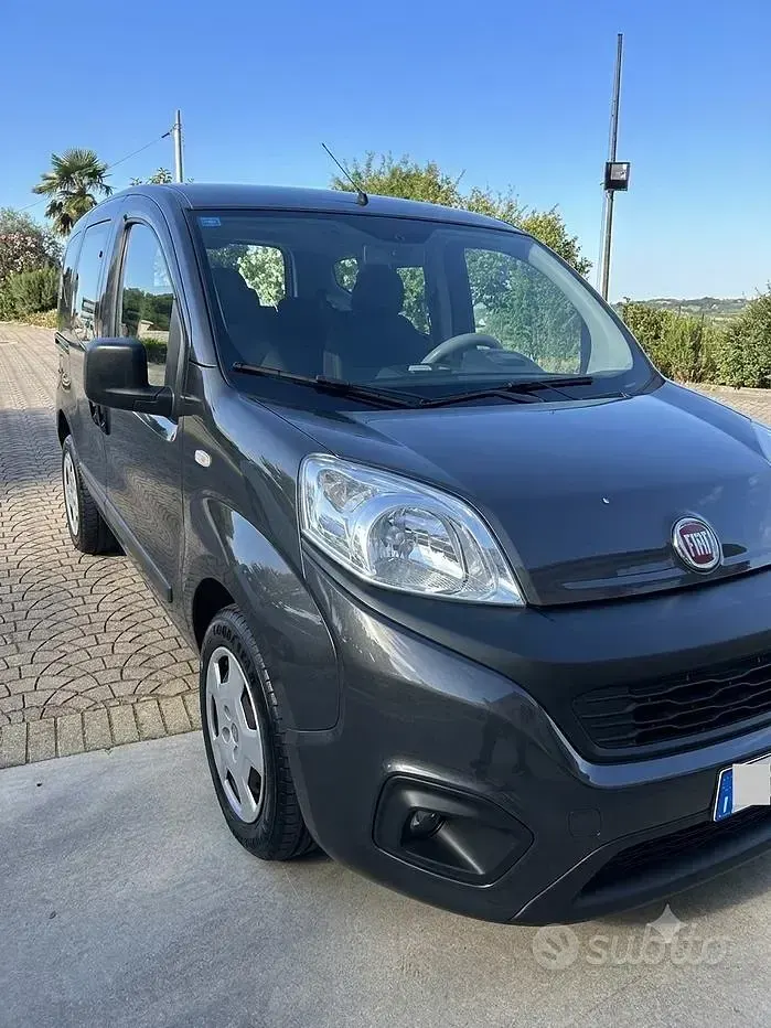 Usata Fiat Qubo Lounge 80 CV (58 kW) 2017 Nero Monovolume