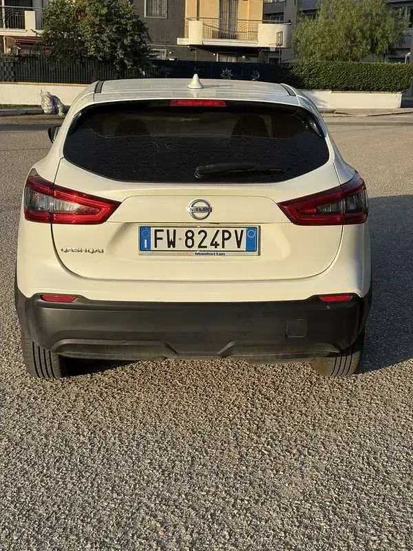 Usata Nissan Qashqai 116 CV (85 kW) 2019 Bianco SUV