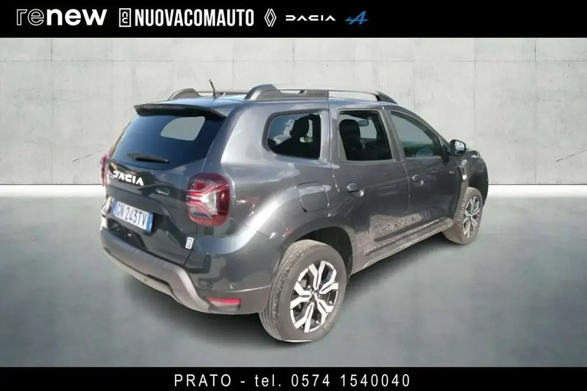 Usata Dacia Duster Journey 101 CV (74 kW) 2023 Grigio SUV