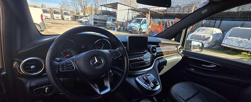 Usata Mercedes V220 163 CV (119 kW) 2018 Grigio Monovolume