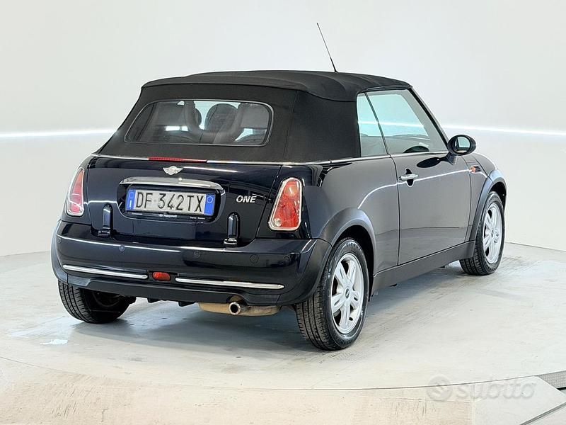 Usata Mini One Cabriolet 90 CV (66 kW) 2007 Nero Cabrio