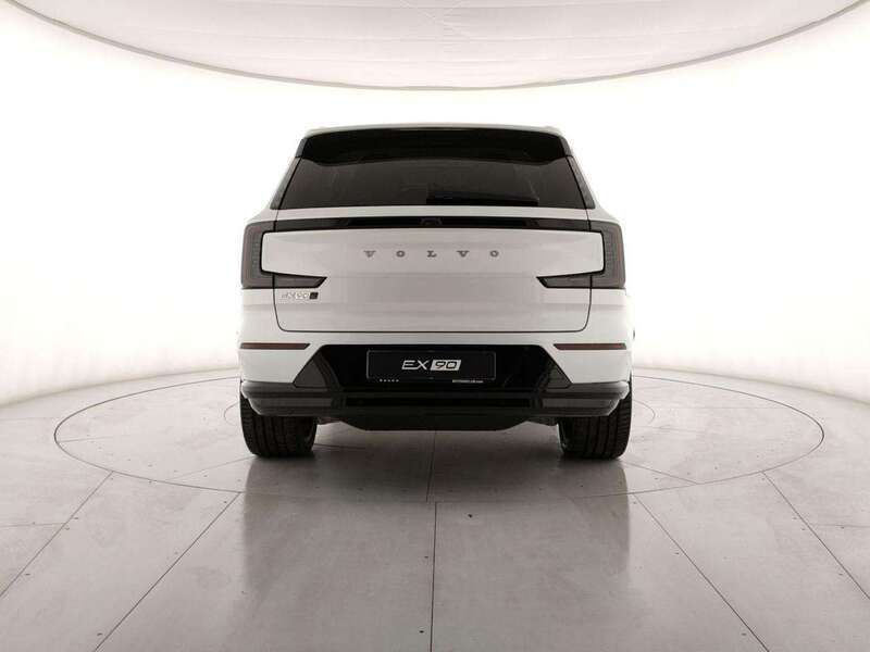 Nuova Volvo EX90 Ultra 252 kW (343 CV) 2025 Cristal white pearl SUV