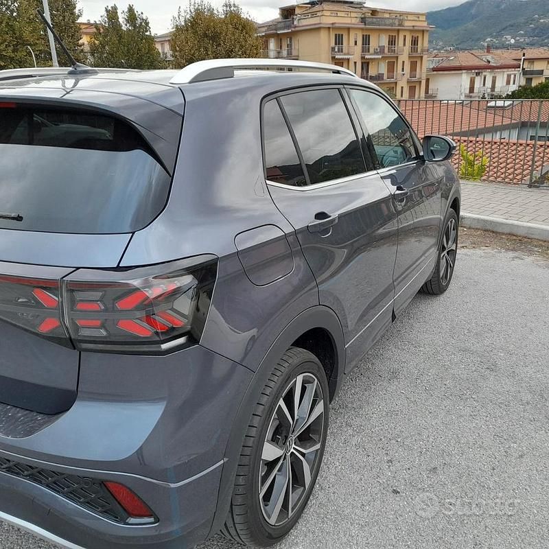 Usata VW T-Cross R-line Plus 115 CV (84 kW) 2025 Grigio SUV