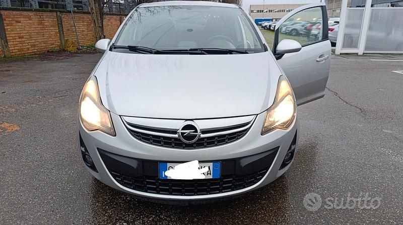 Usata Opel Corsa 74 CV (54 kW) 2014 Grigio Utilitaria