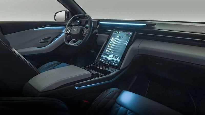 Usata Ford Explorer Extended Range 250 kW (340 CV) 2024 Blu/azzurro SUV