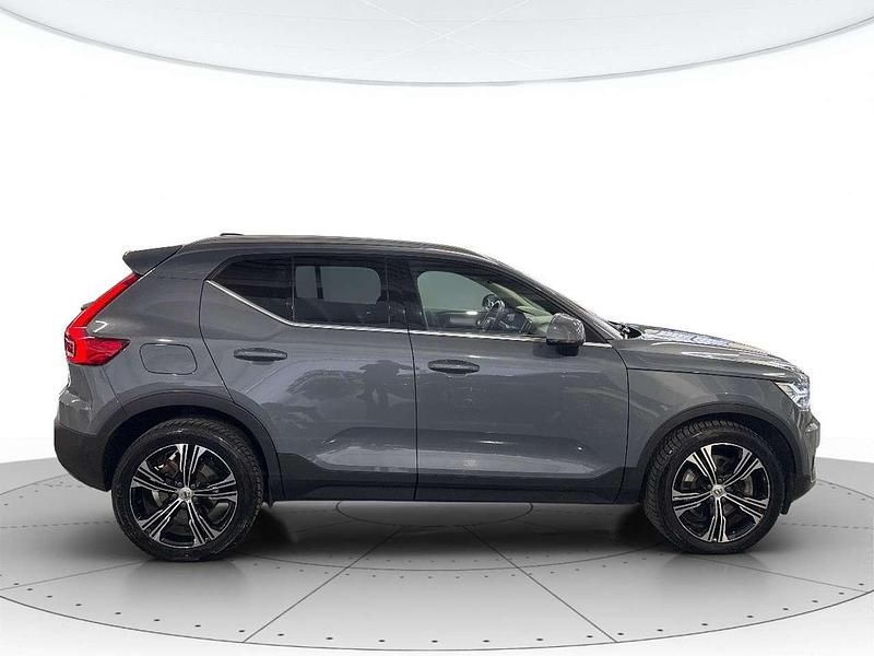 Usata Volvo XC40 Inscription 129 CV (94 kW) 2021 Silver met. SUV